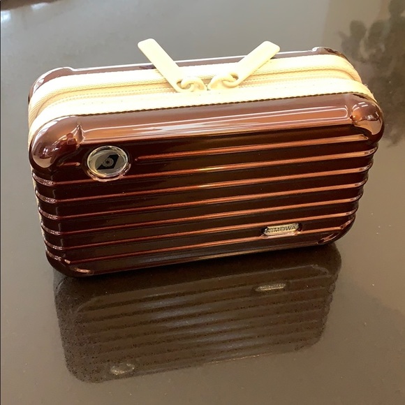mini rimowa travel kit